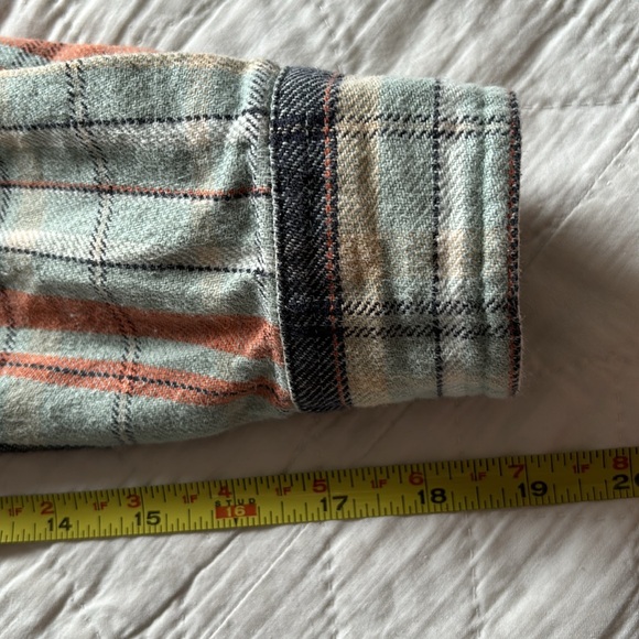LL Bean Thick Cotton Shirt - Picture 7 of 9